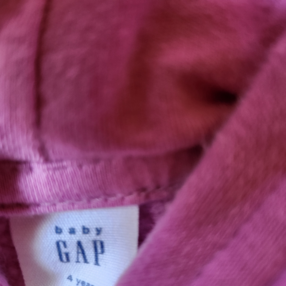 GAP sweatshirts